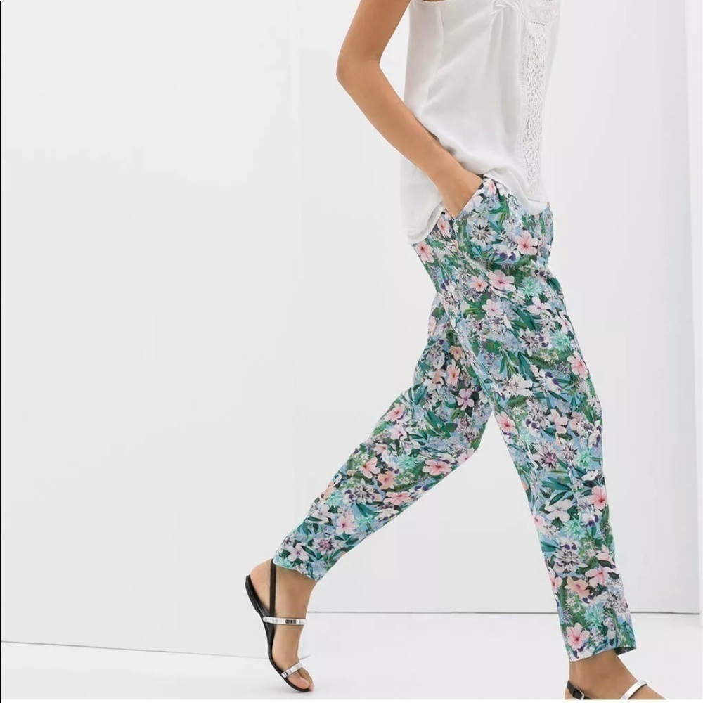Zara Women's Floral Pleated Trousers Pants Size S - Picture 7 of 8